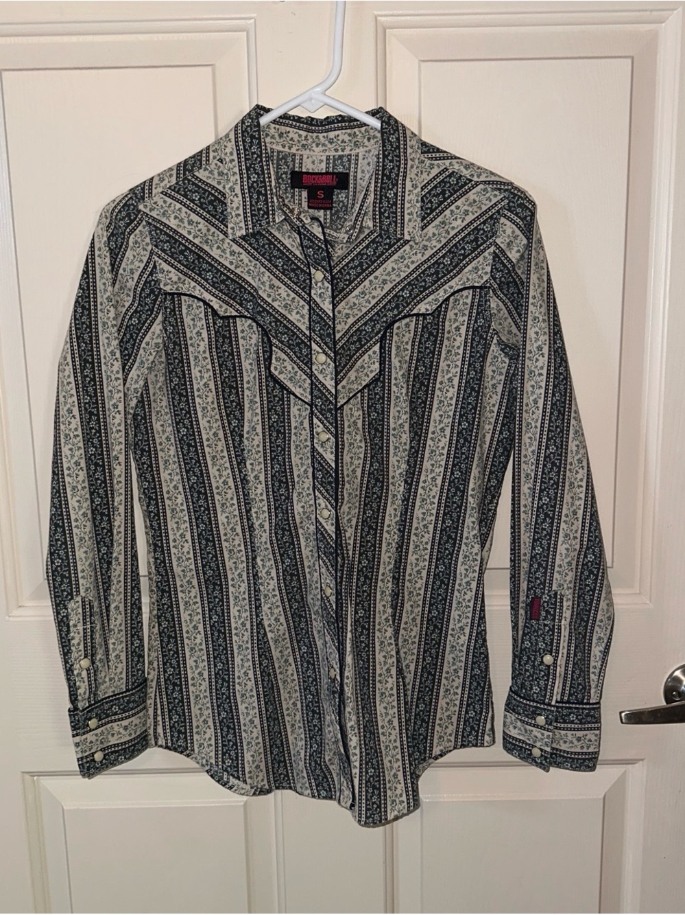 Rock & Roll Cowgirl Navy & Cream Western Stripe Button-Up